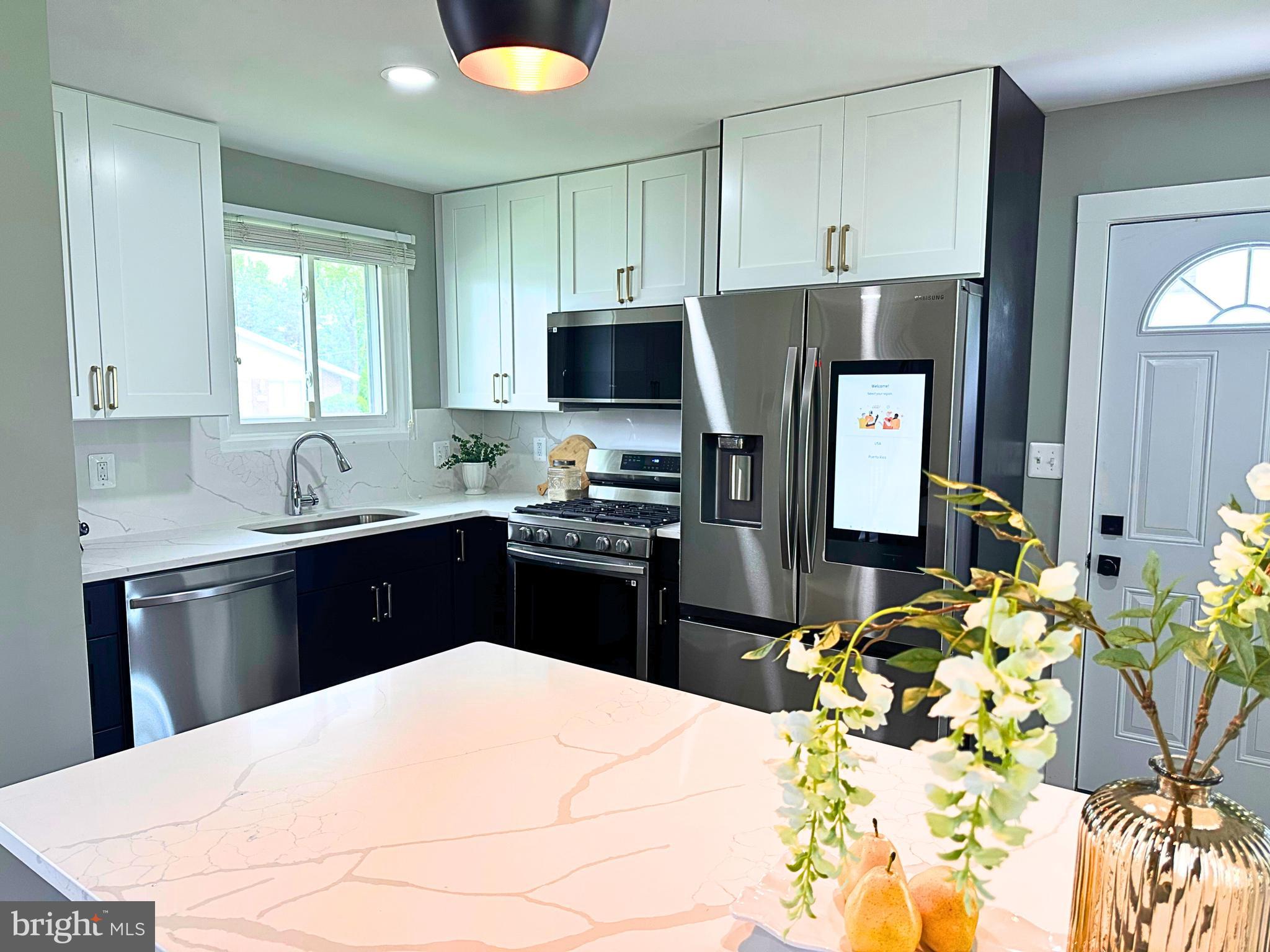 SHIRLEY HILLS - Residential Lease