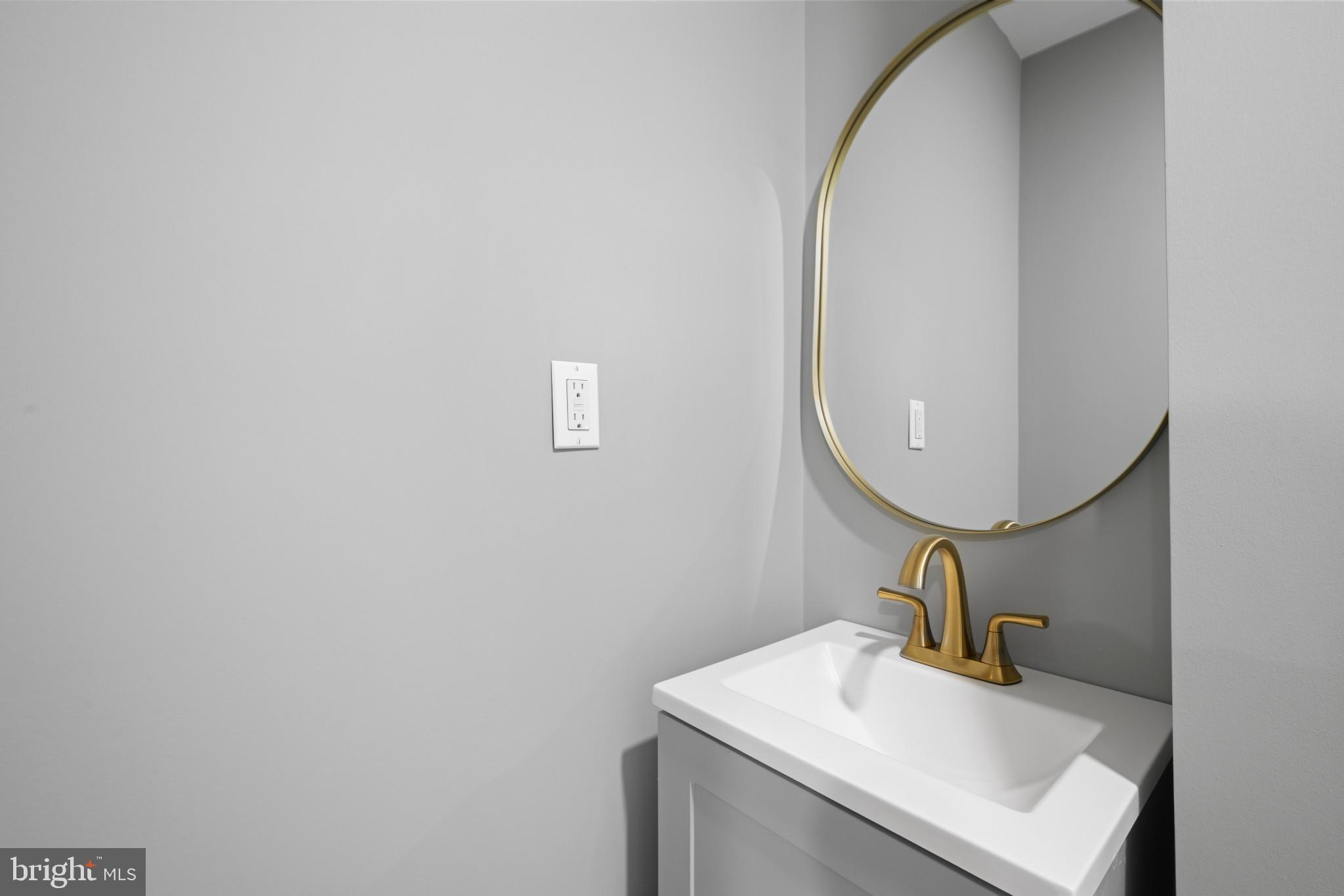 SHIRLEY HILLS - Residential Lease