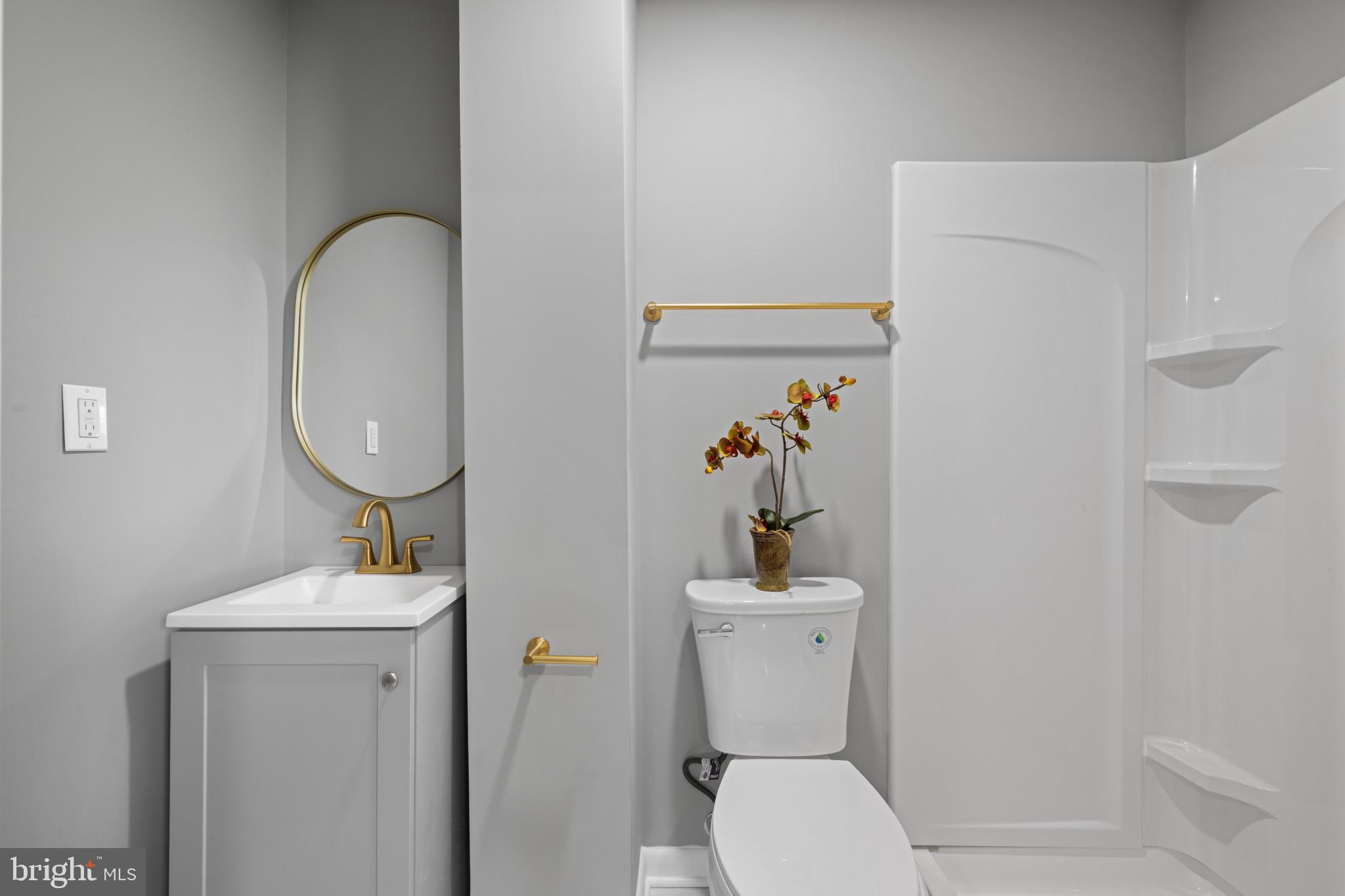 SHIRLEY HILLS - Residential Lease