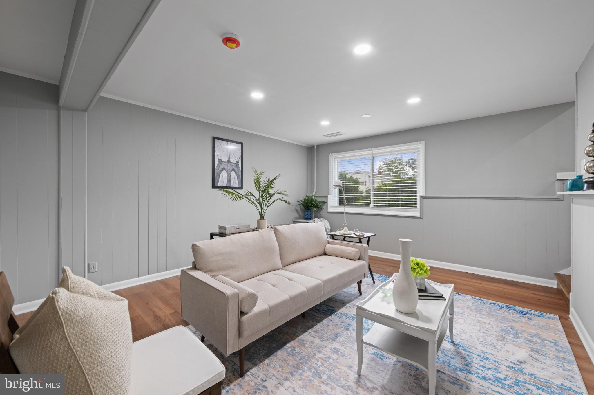 SHIRLEY HILLS - Residential Lease