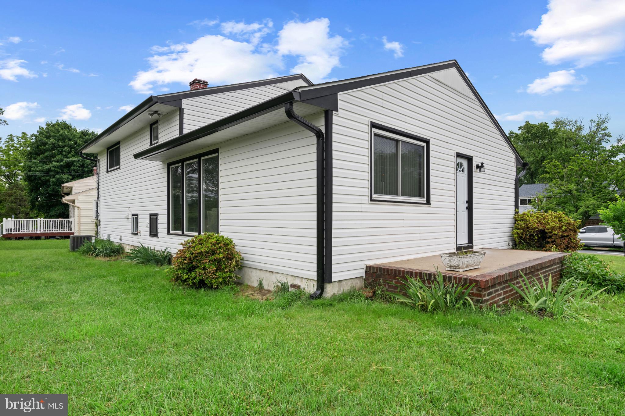 SHIRLEY HILLS - Residential Lease