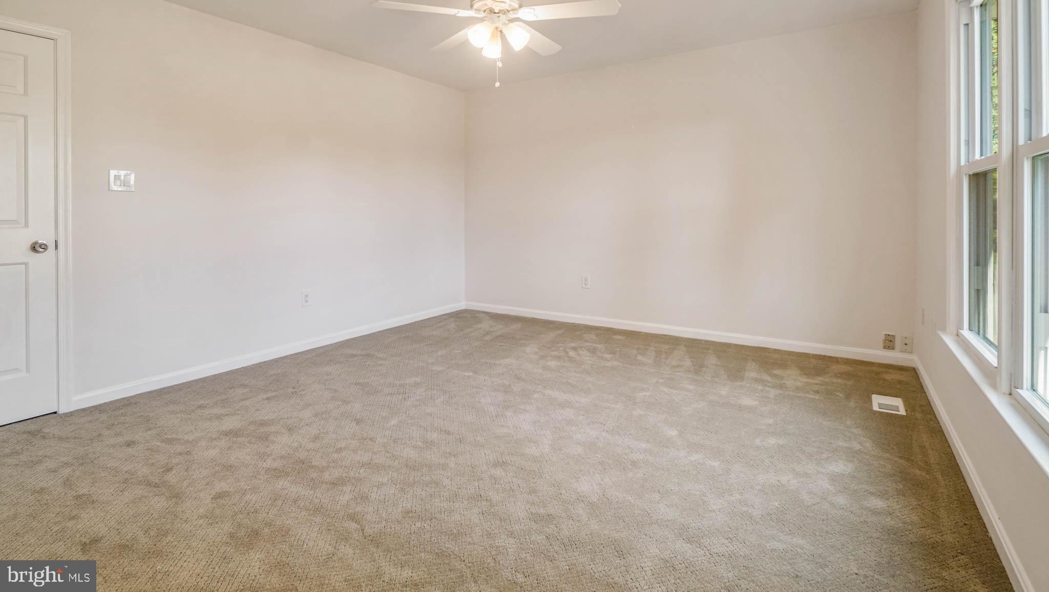 MILLS FARM - Residential