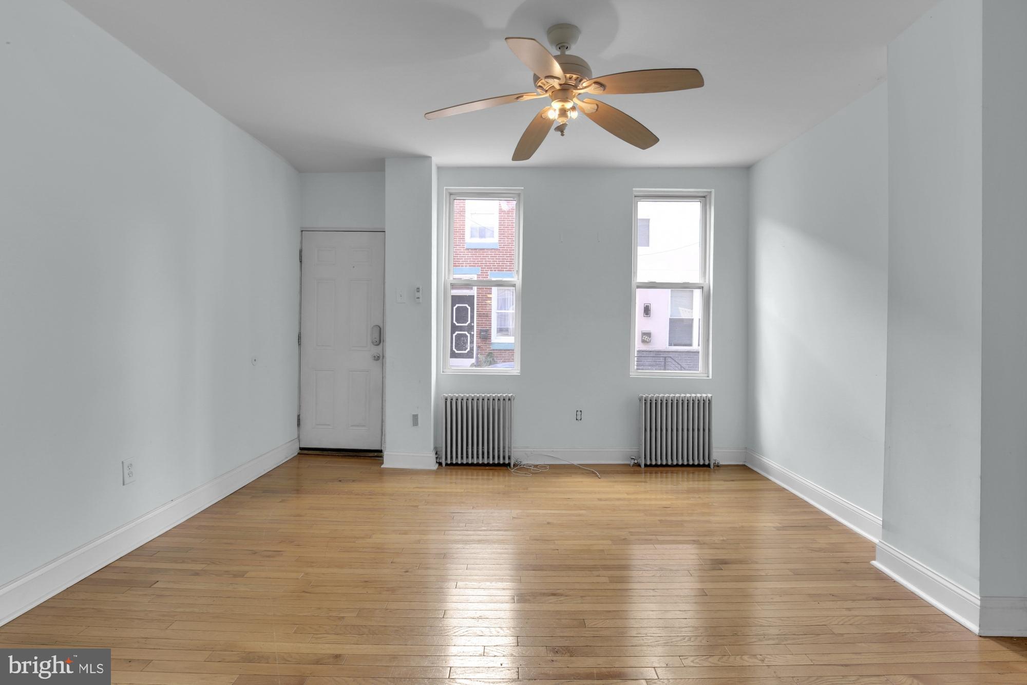 DICKENS SQ - Residential Lease