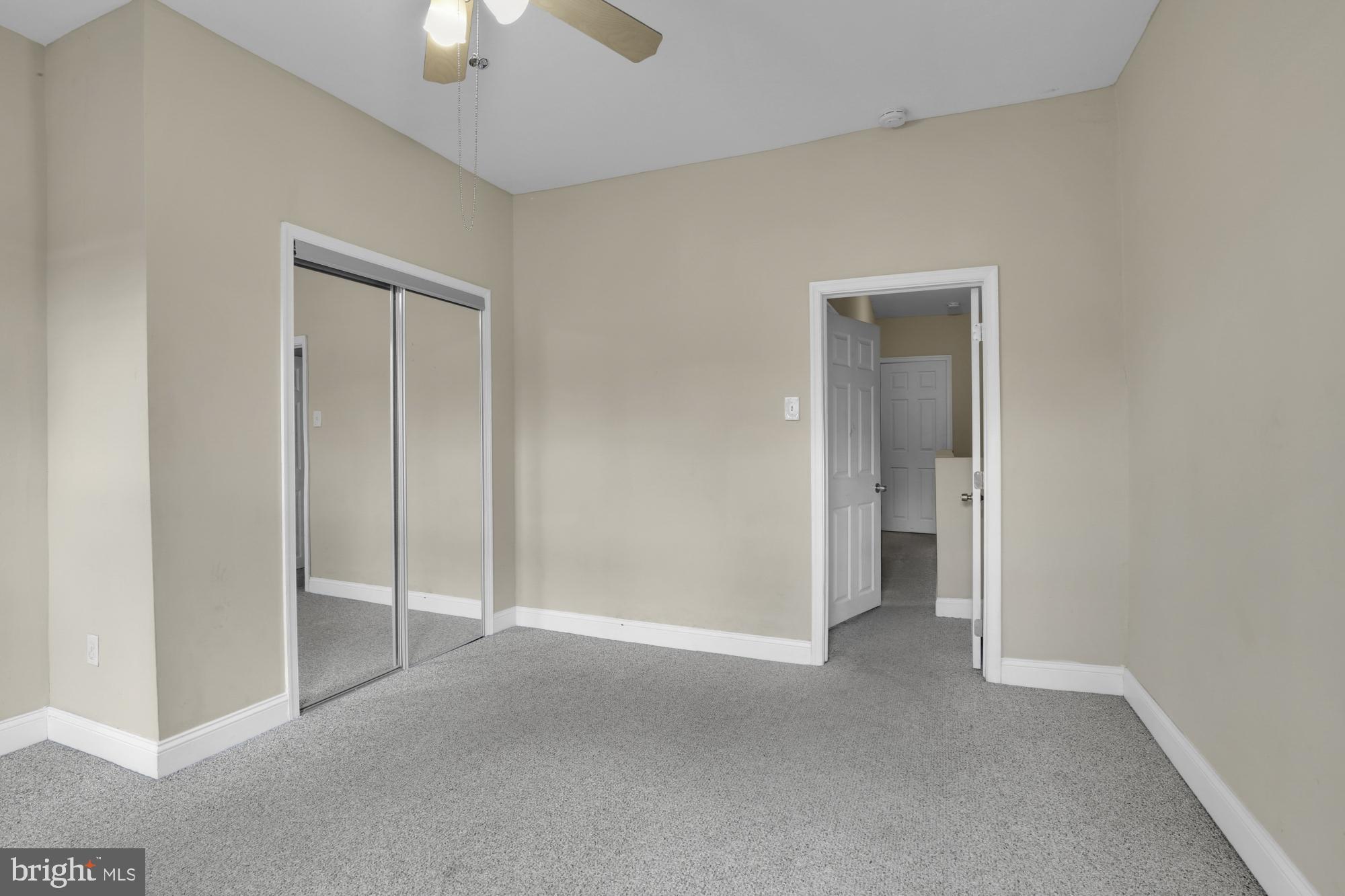 DICKENS SQ - Residential Lease