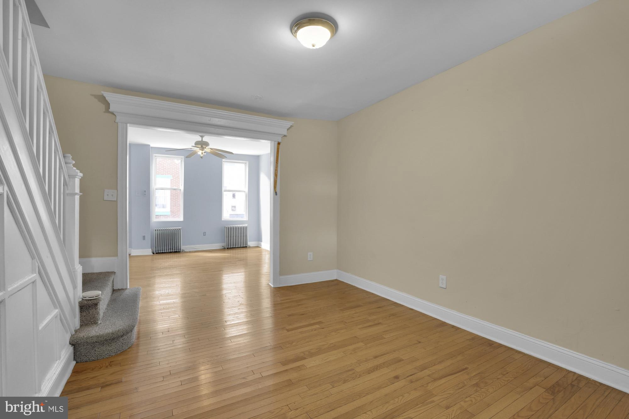 DICKENS SQ - Residential Lease