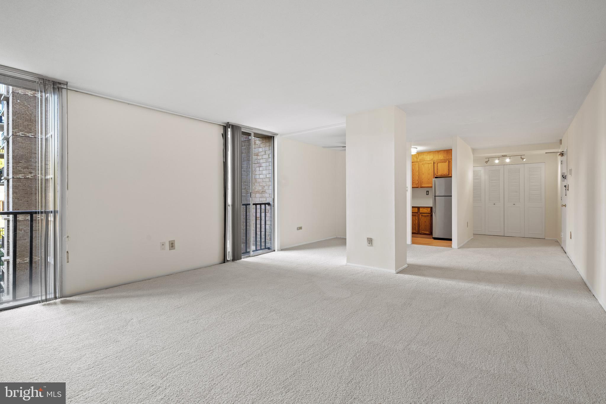 THE CARLTON - Residential