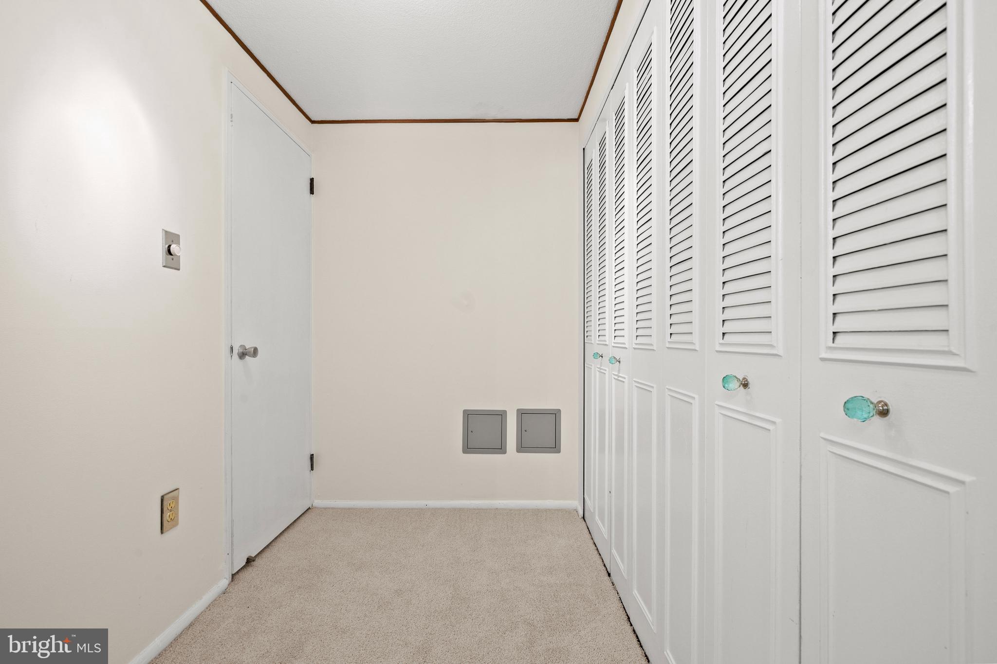 THE CARLTON - Residential