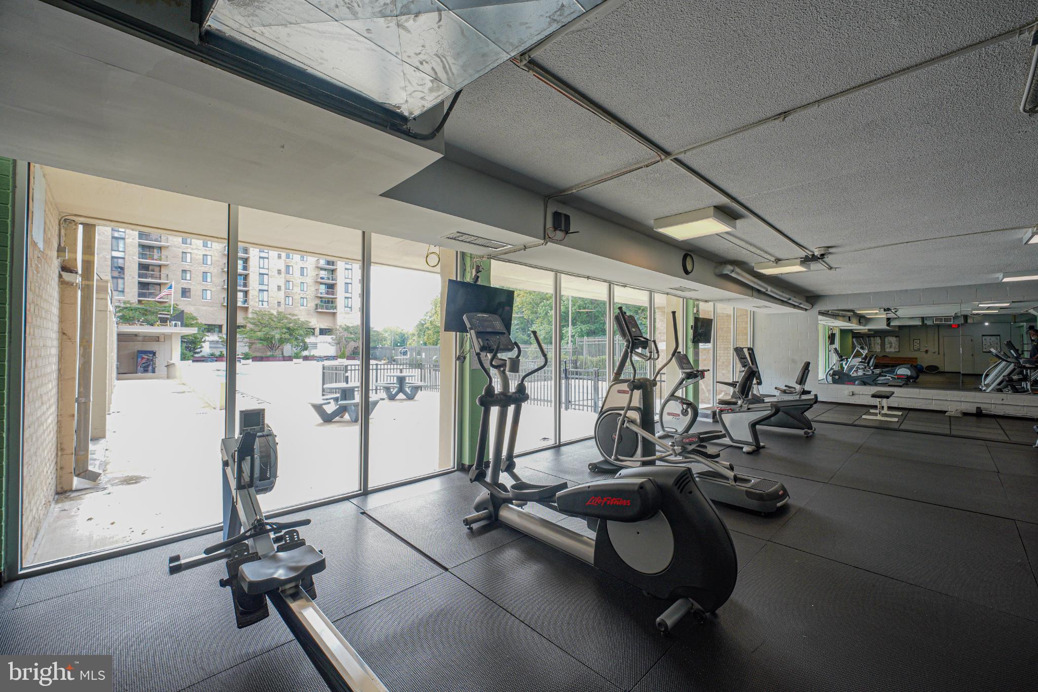 THE CARLTON - Residential