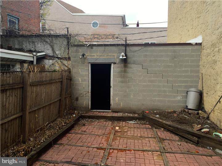 NORTHERN LIBERTIES - Land