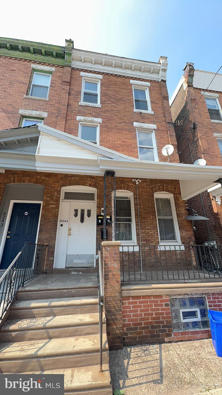 Welcome to 4241 W Stiles St - Unit 2, a charming one-bedroom, one-bathroom apartment located in the vibrant city of Philadelphia, PA. This apartment offers a comfortable and stylish living space, perfect for those seeking a modern lifestyle. The kitchen is fully equipped, ready for you to prepare your favorite meals. The bedroom is spacious, providing ample room for relaxation and rest. The bathroom is well-appointed, ensuring your daily routines are always a pleasure. With its prime location, you'll have easy access to all the city has to offer. Experience the perfect blend of comfort and convenience at 4241 W Stiles St - Unit 2.