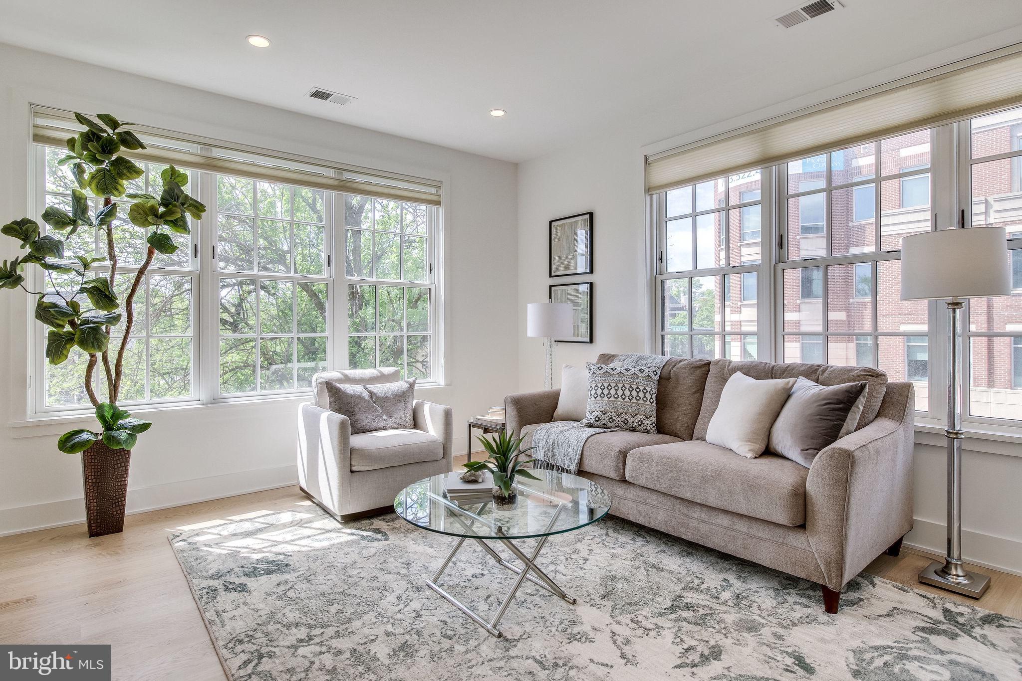 BOTTLING HOUSE - Residential Lease