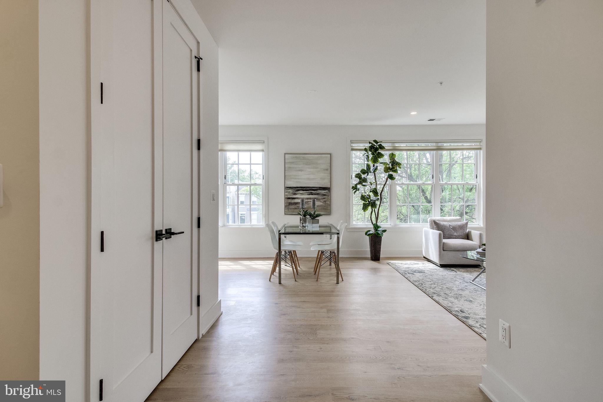 BOTTLING HOUSE - Residential Lease