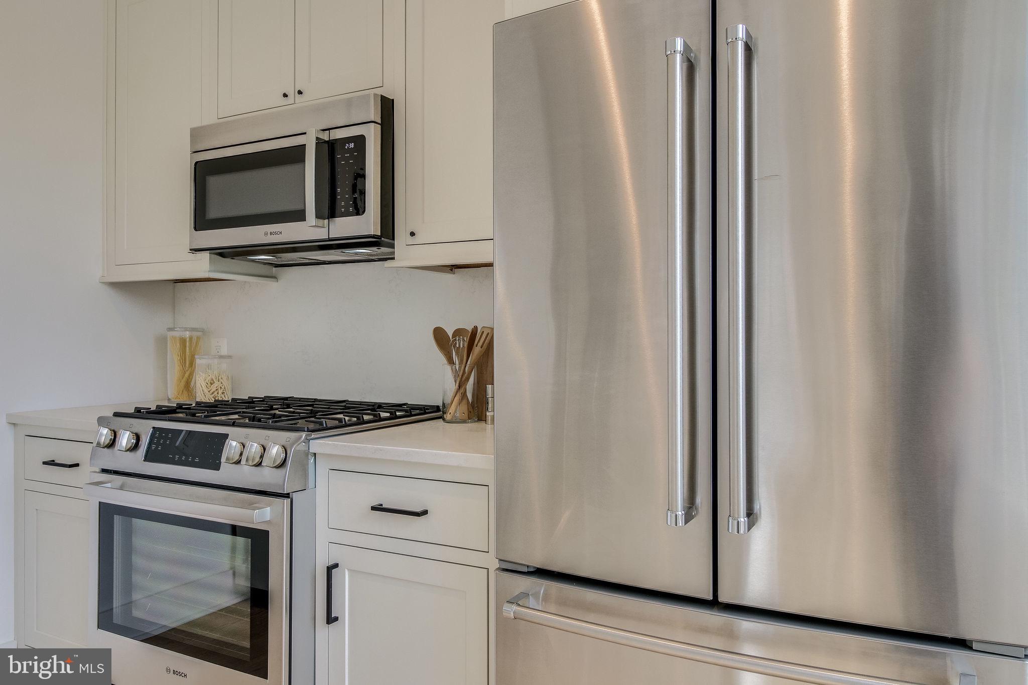 BOTTLING HOUSE - Residential Lease