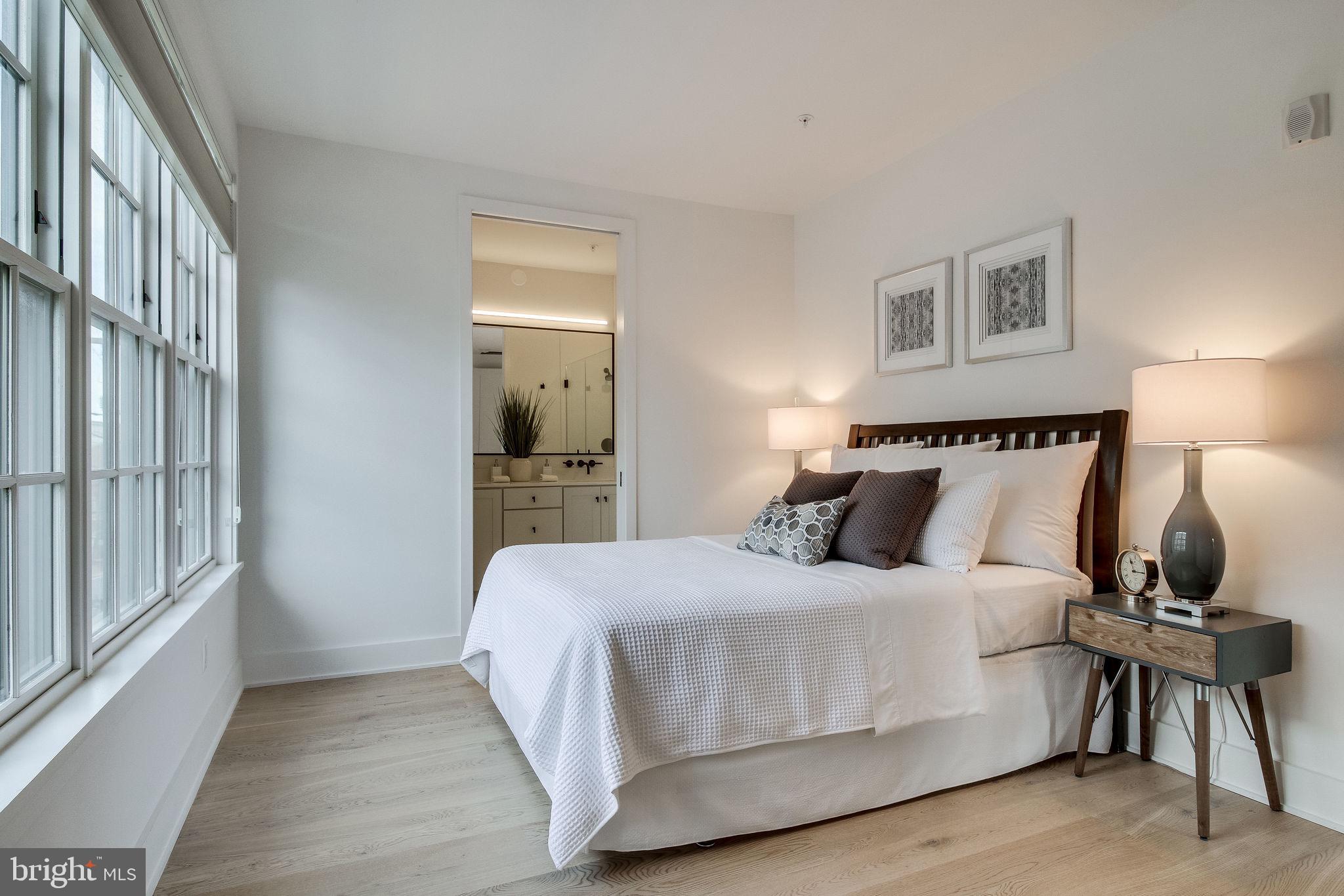 BOTTLING HOUSE - Residential Lease