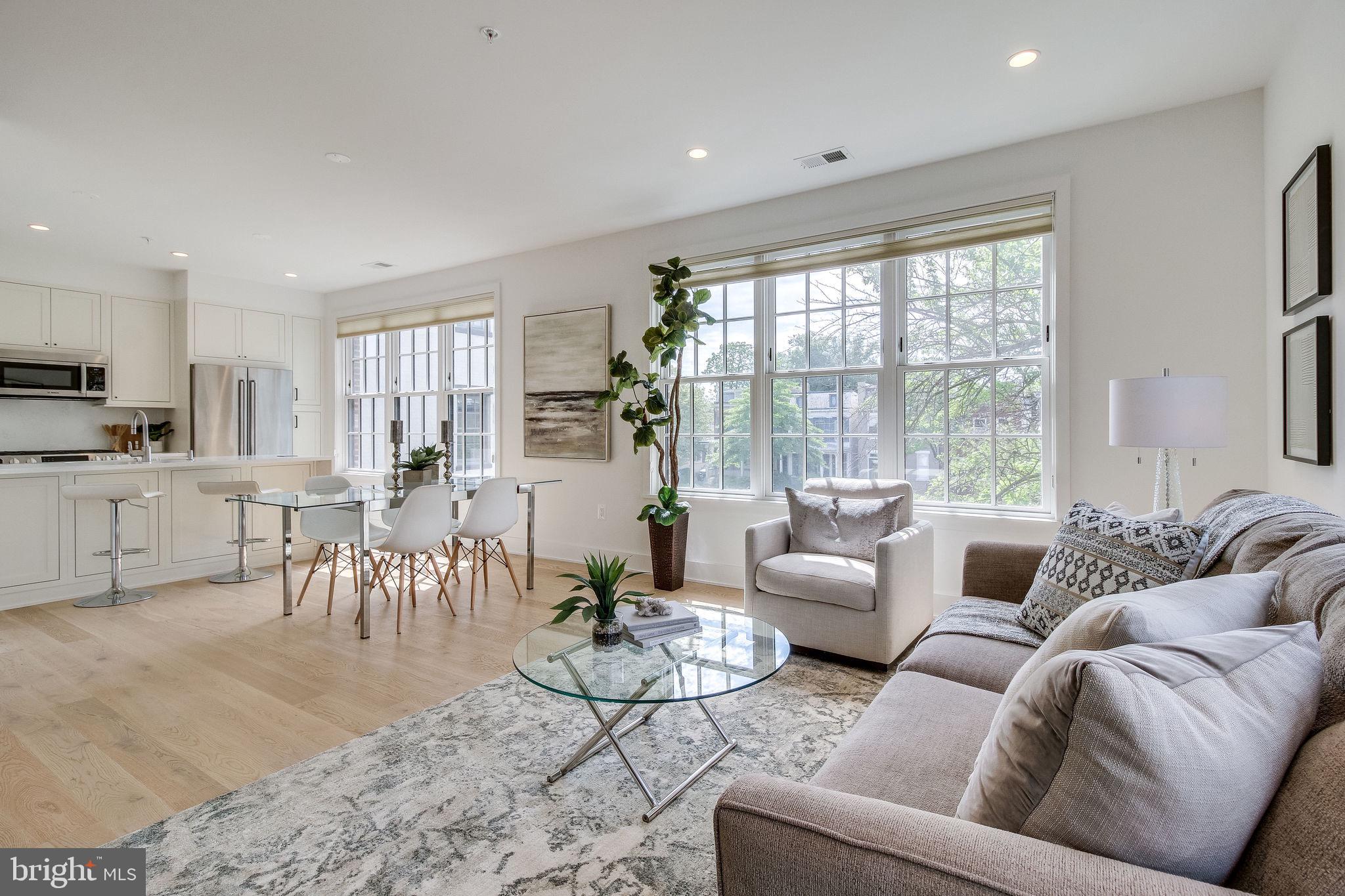 BOTTLING HOUSE - Residential Lease