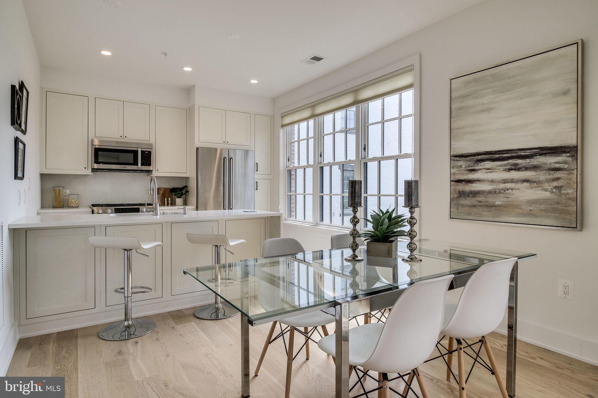 BOTTLING HOUSE - Residential Lease