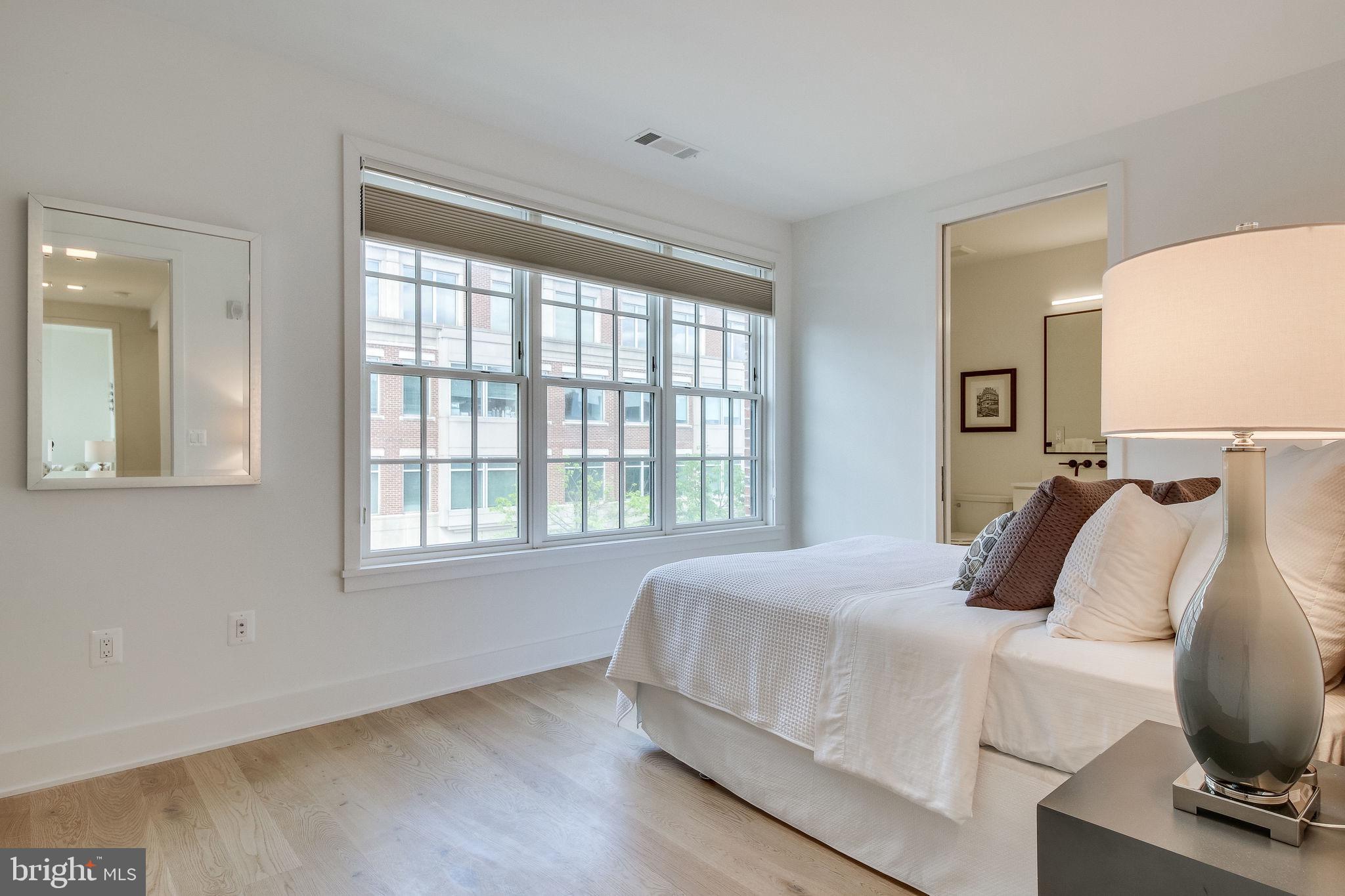 BOTTLING HOUSE - Residential Lease