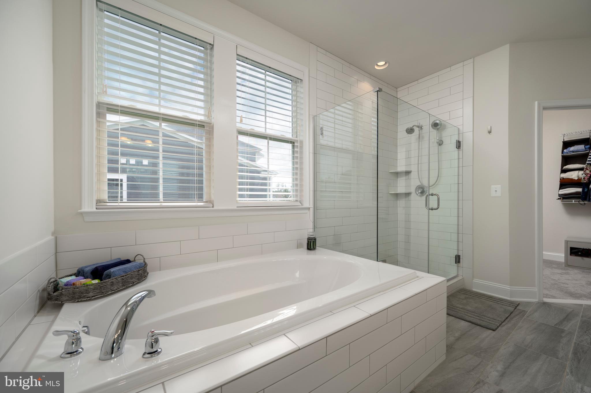 GLEN RIDDLE - Residential