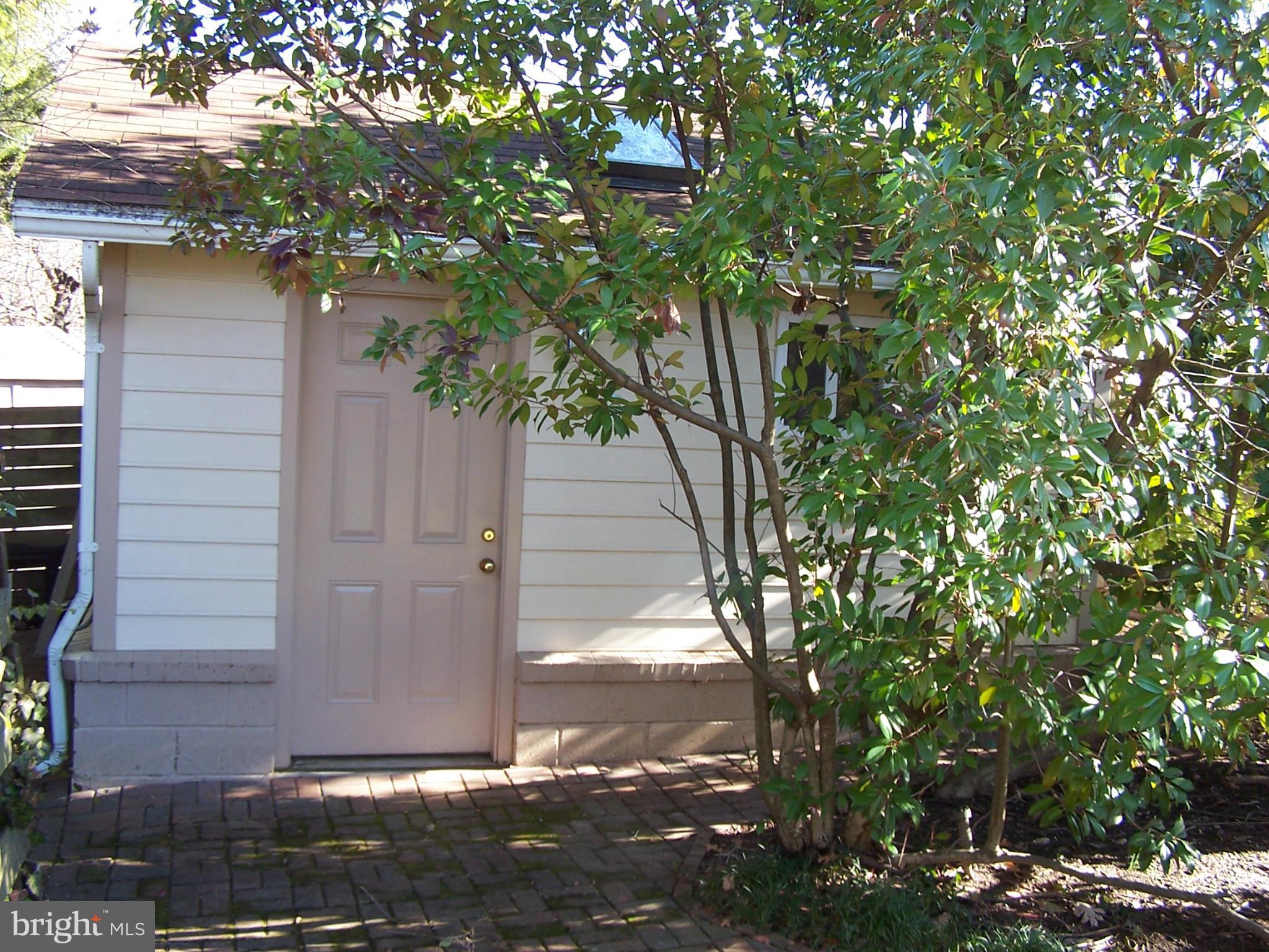 RAYMONDALE - Residential