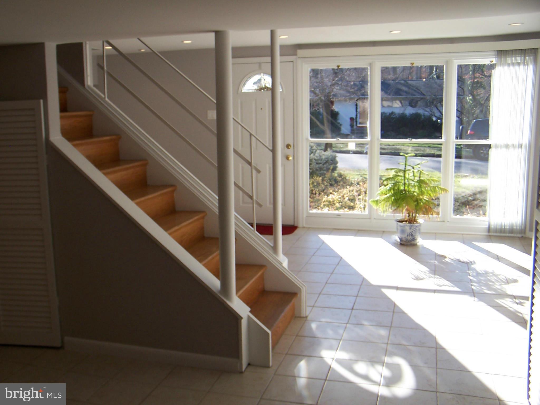 RAYMONDALE - Residential