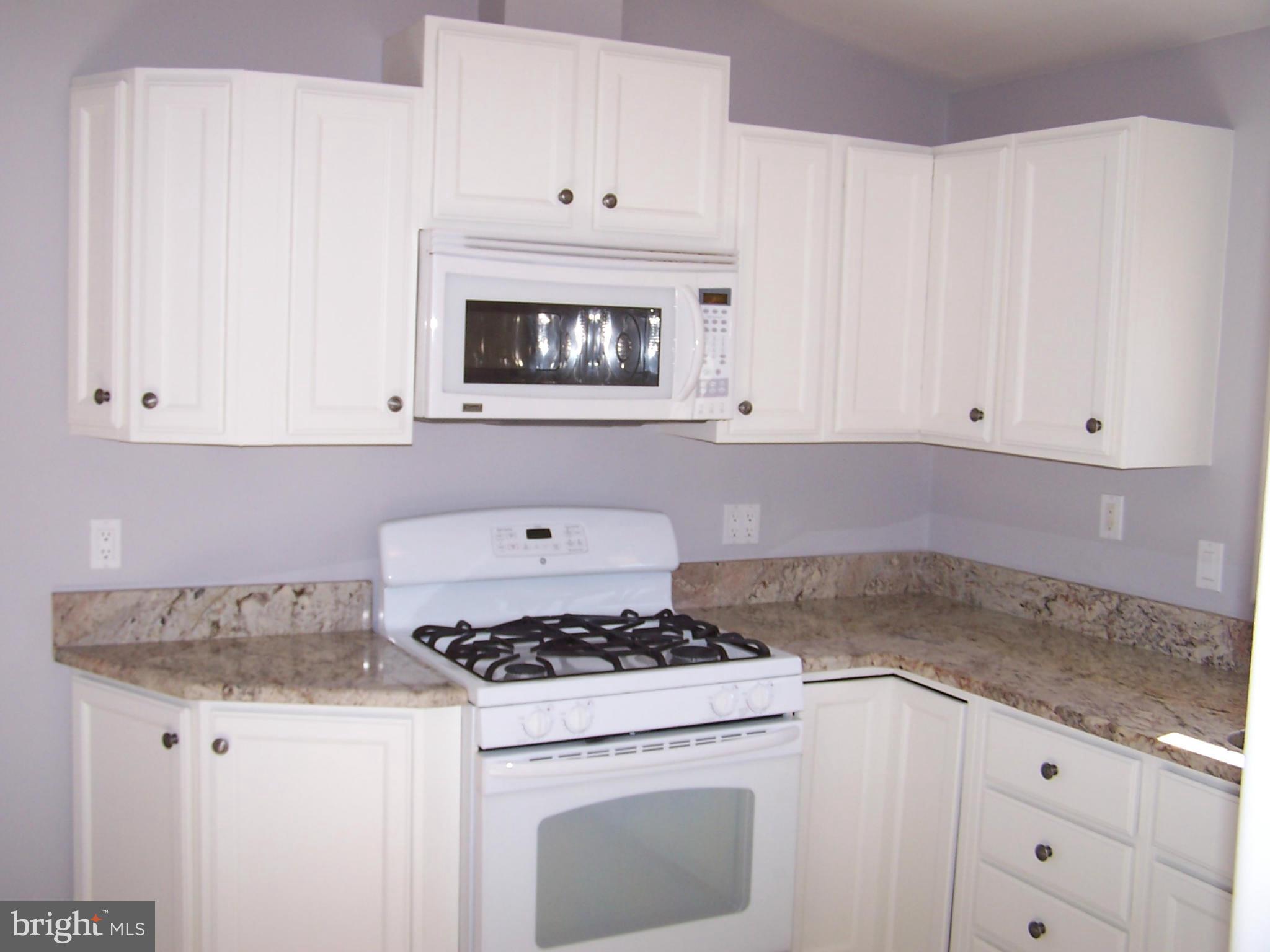 RAYMONDALE - Residential