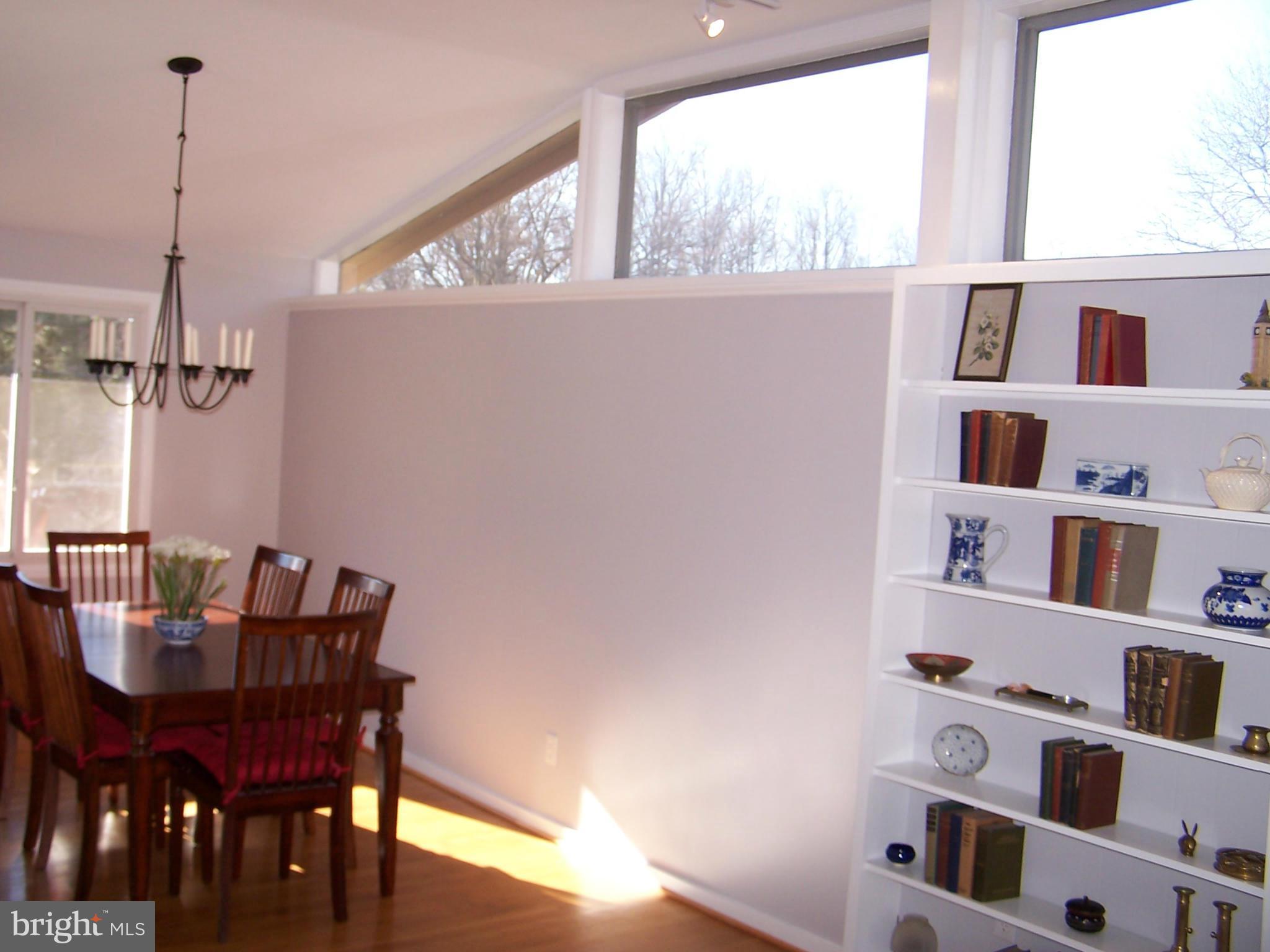 RAYMONDALE - Residential