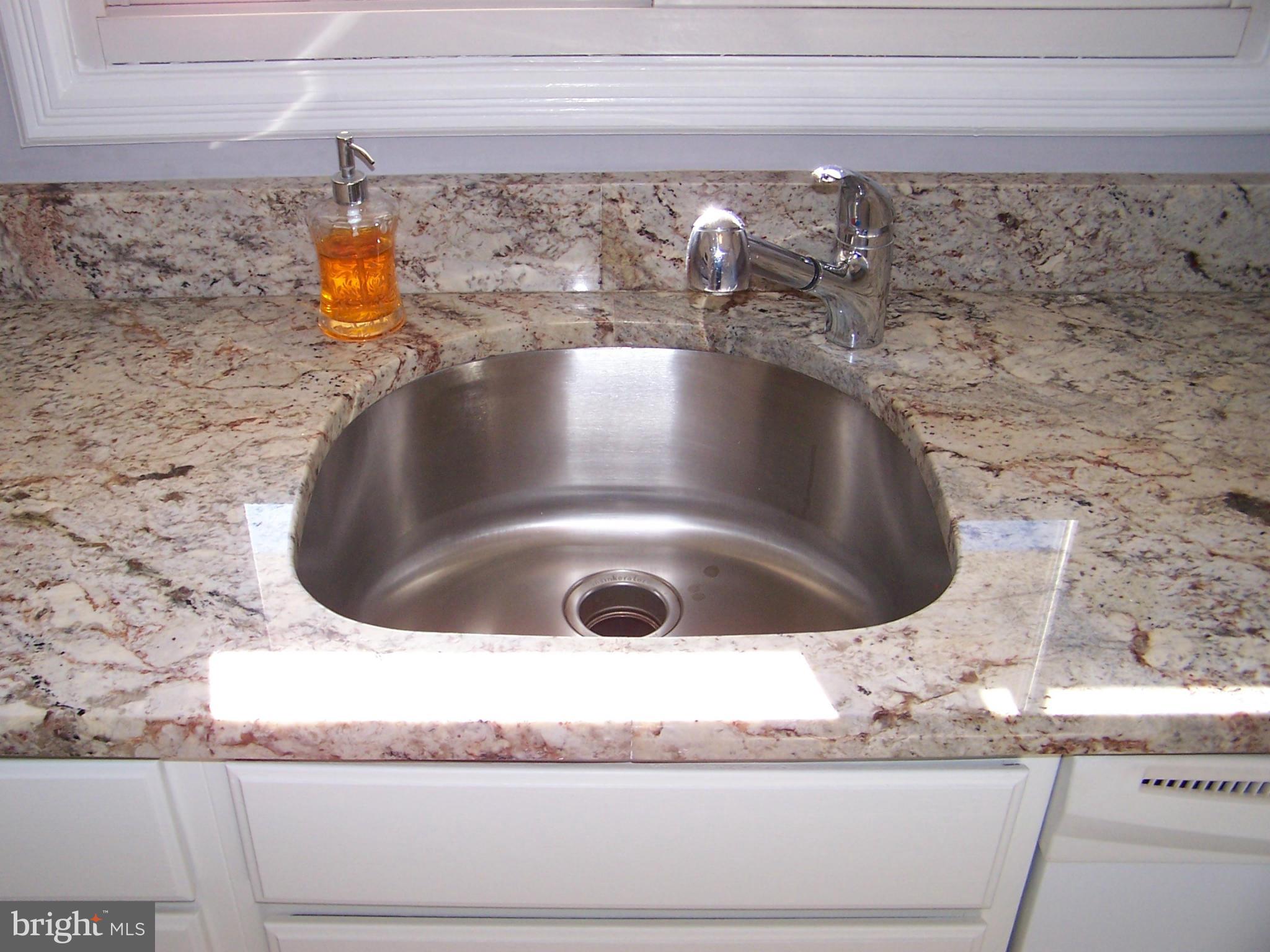 RAYMONDALE - Residential