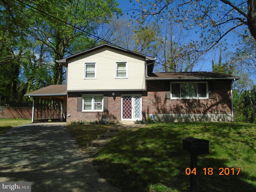 Little TLC needed to restore the charm.   Create and design to your delight,  Lots of room to grow with Family and Friends to entertain.  Hardwood Floors through out and ceramic tile floors.  FHA  or FHA-203k, CONV or VA.  Property sold asis, Seller will make no repairs.  Call CSS for showing instructions.