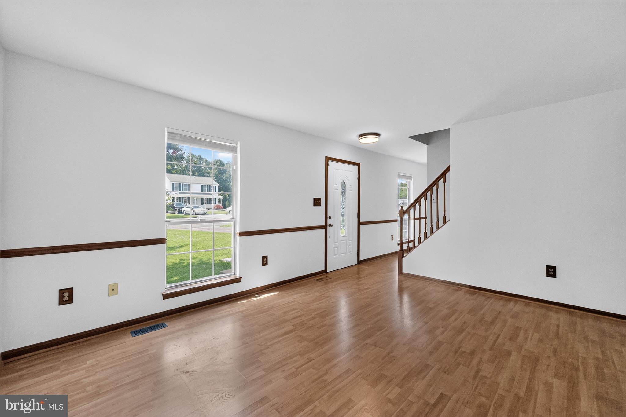 5624 REARDON LANE