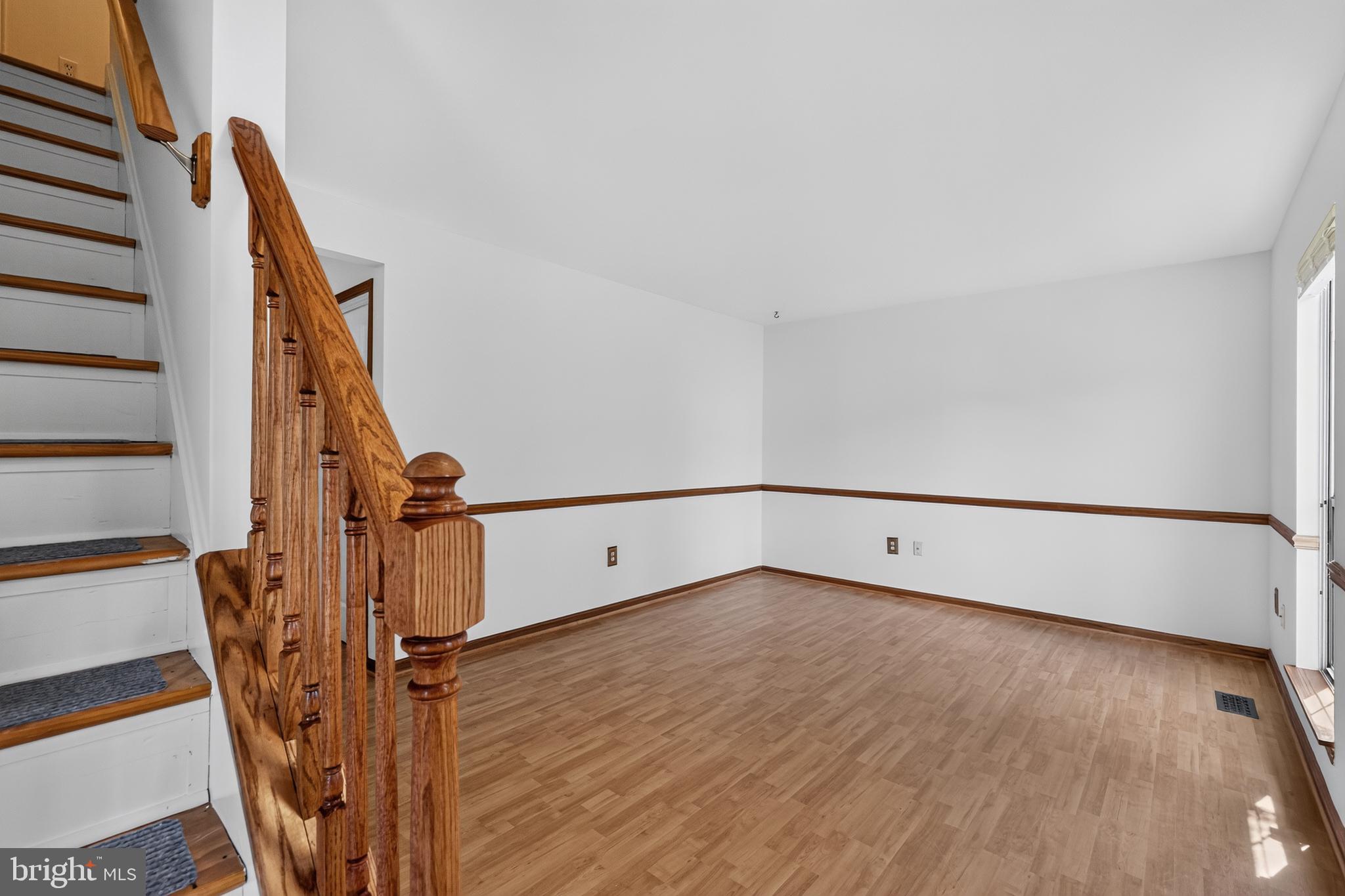 5624 REARDON LANE