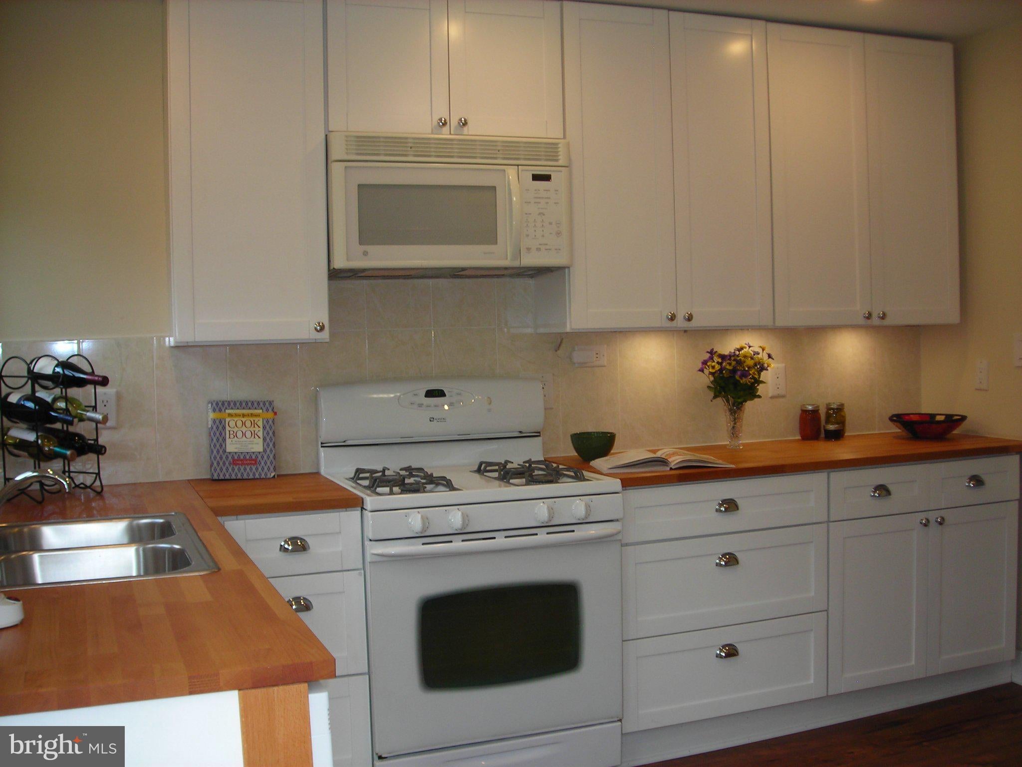 1607 POTOMAC AVENUE