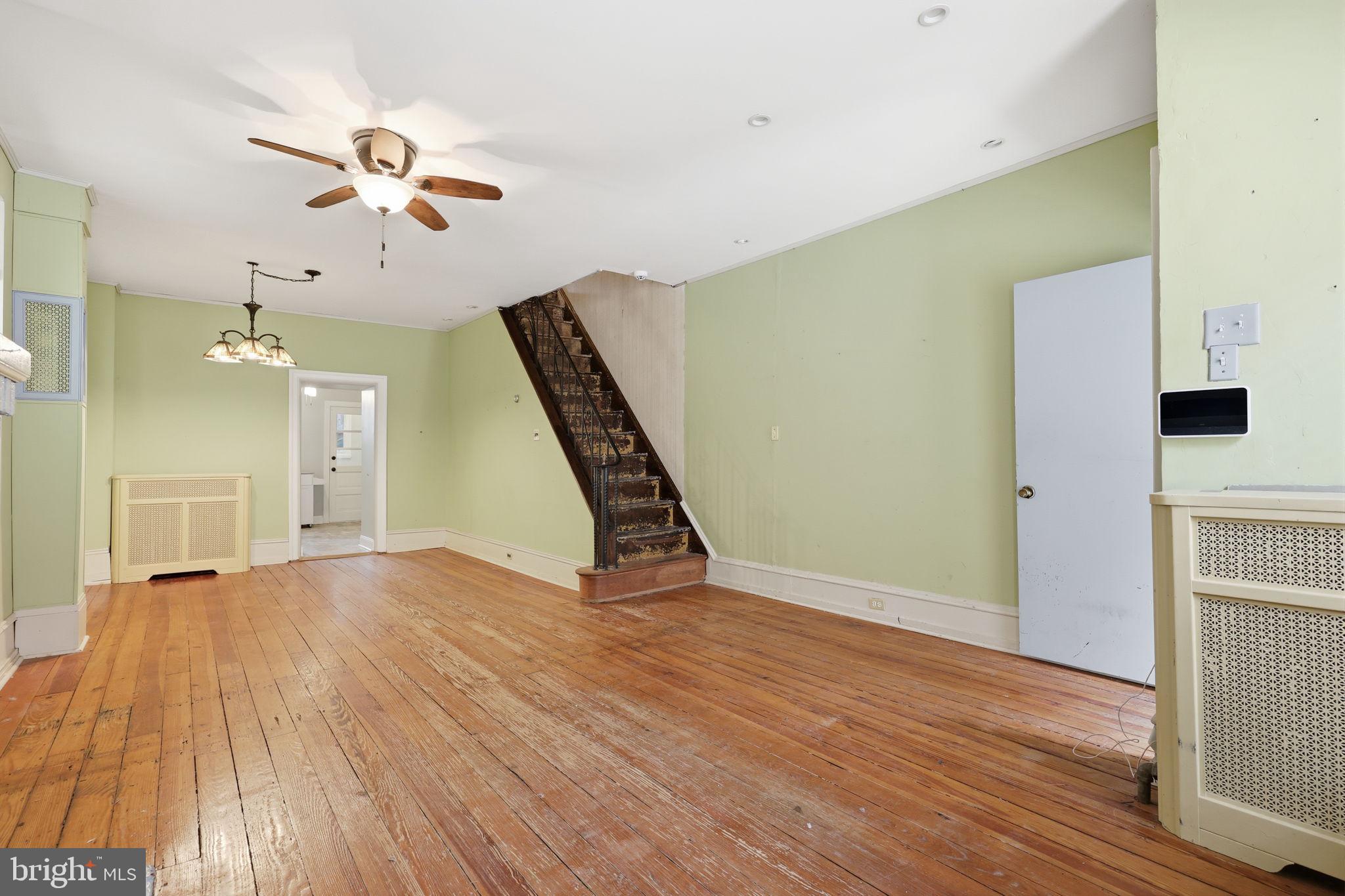 ROXBOROUGH - Residential