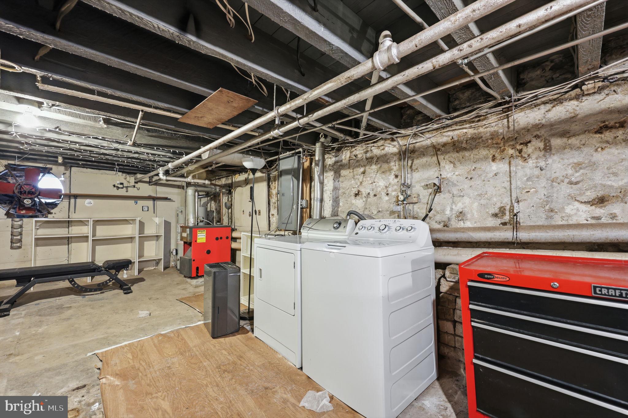 ROXBOROUGH - Residential