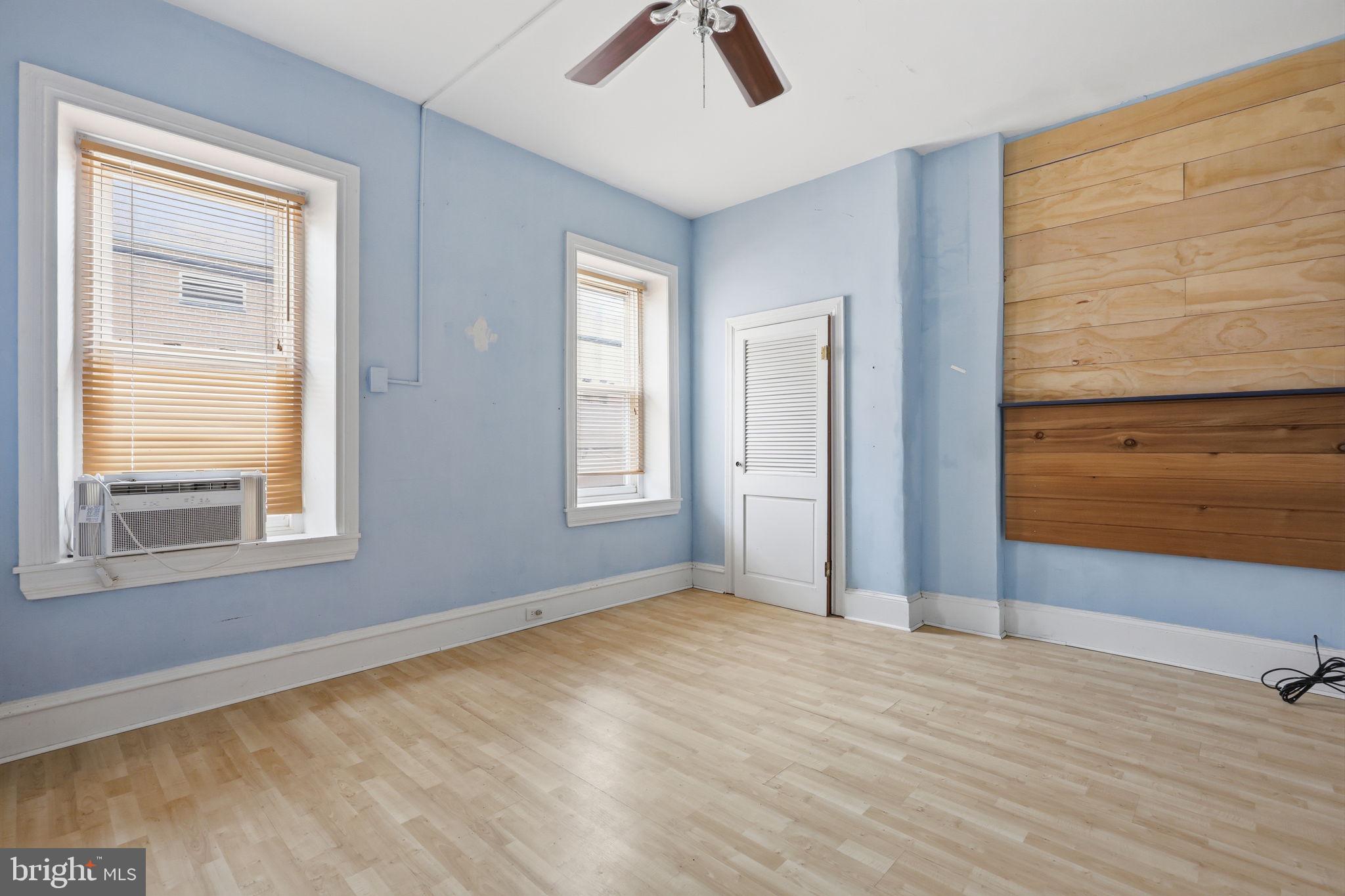 ROXBOROUGH - Residential