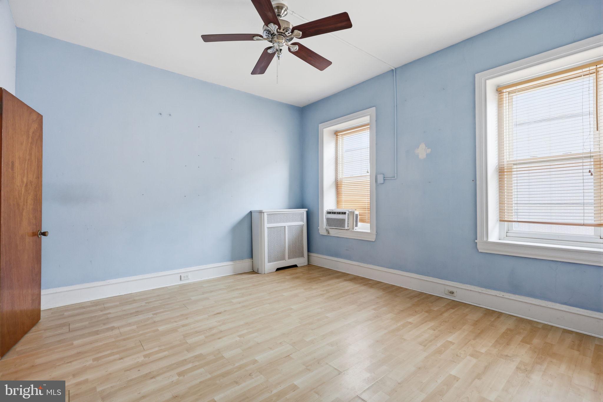 ROXBOROUGH - Residential