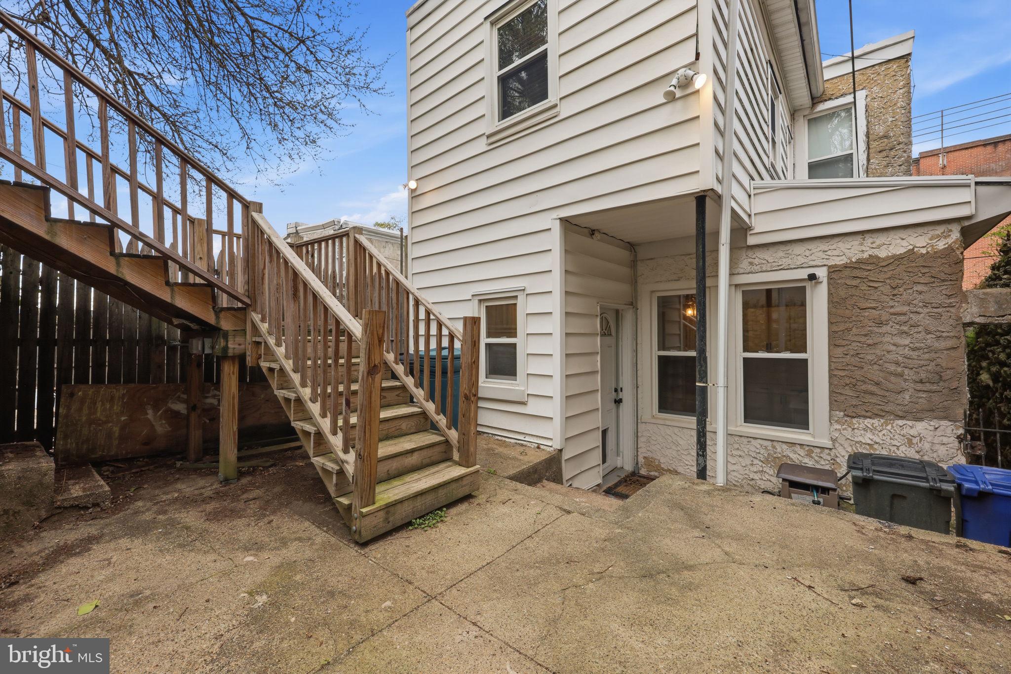 ROXBOROUGH - Residential