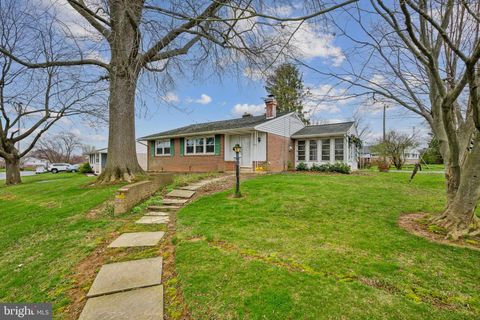 Photo of 1836 Hemlock Road, Lancaster, PA 17603 (MLS # PALA2049304)