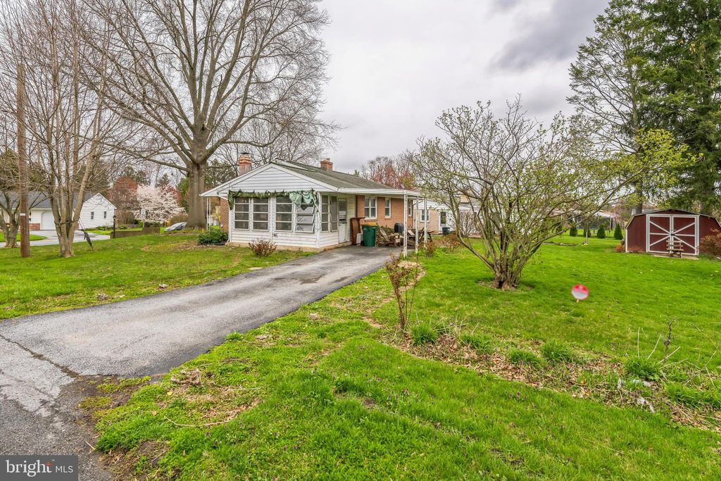 Photo of 1836 Hemlock Road, Lancaster, PA 17603 (MLS # PALA2049304)
