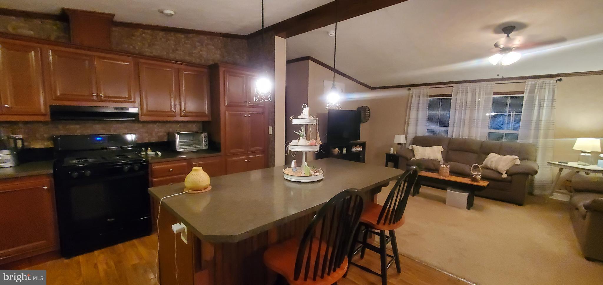 MAYBELLE MANOR - Residential