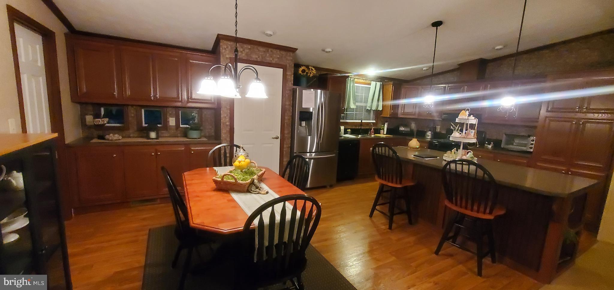 MAYBELLE MANOR - Residential