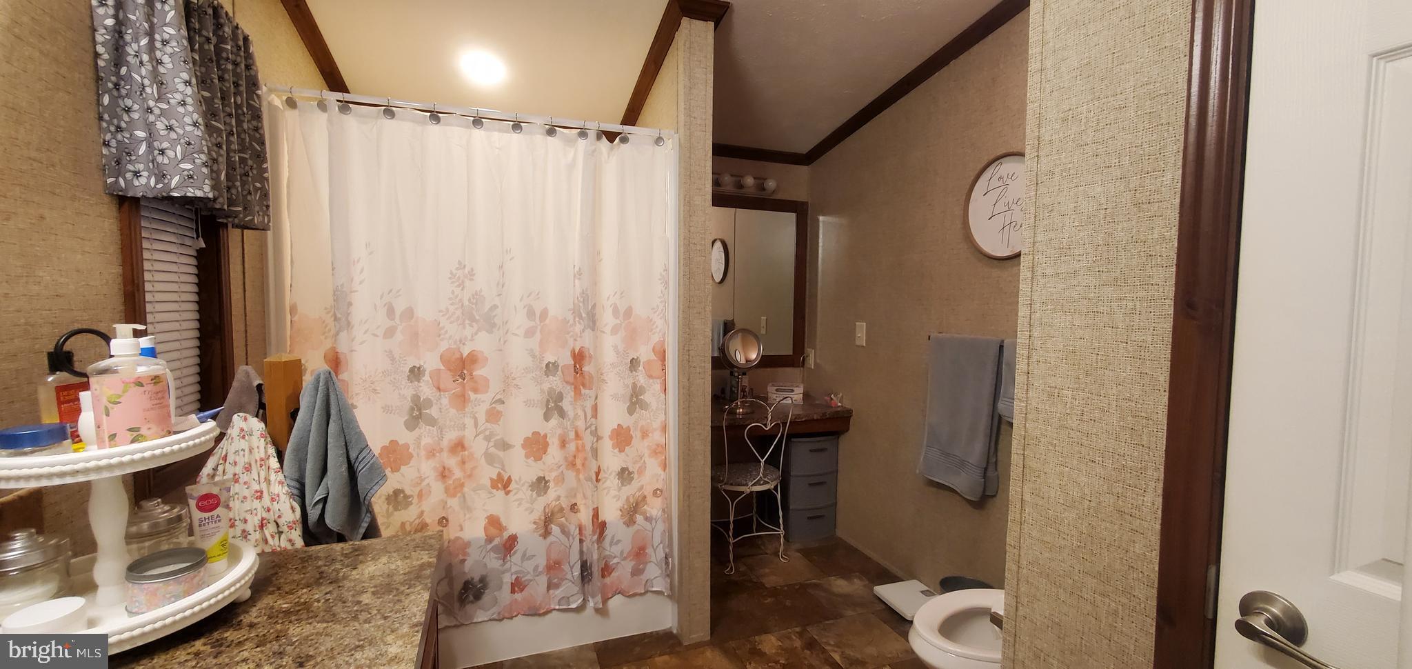 MAYBELLE MANOR - Residential