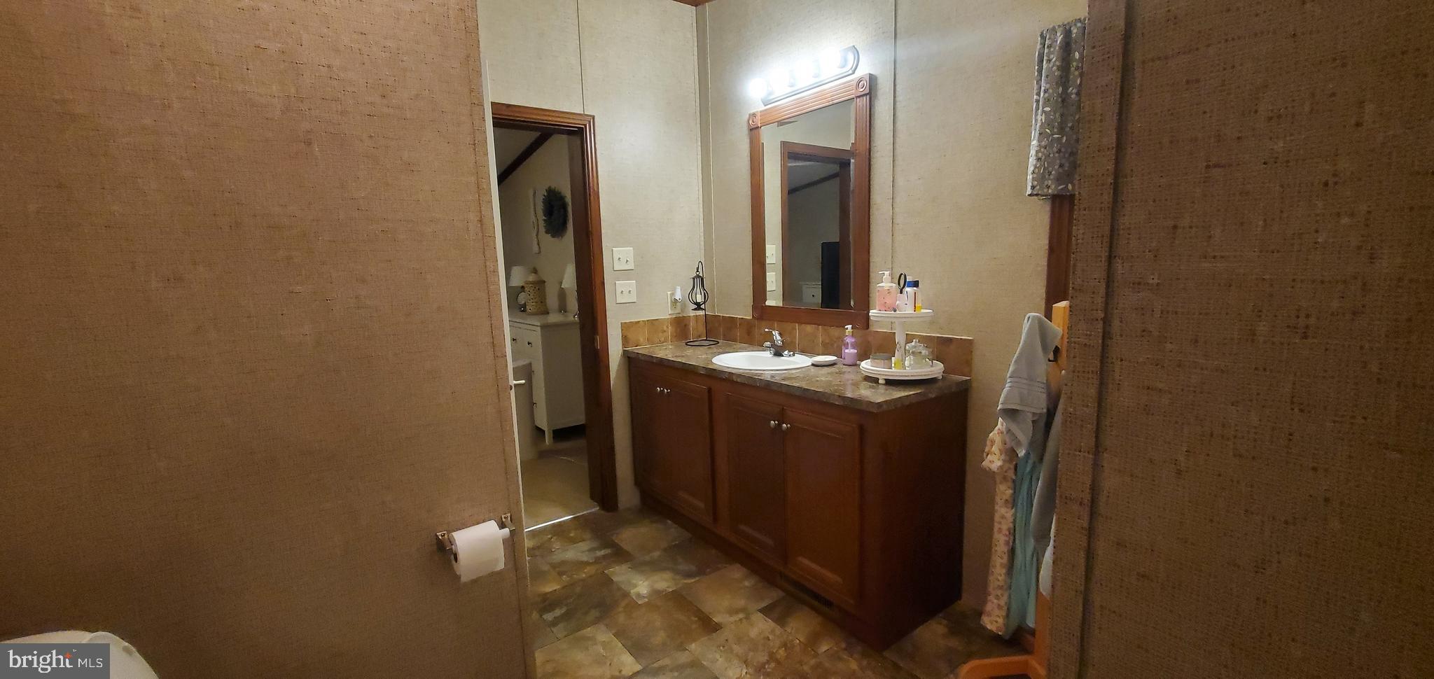 MAYBELLE MANOR - Residential