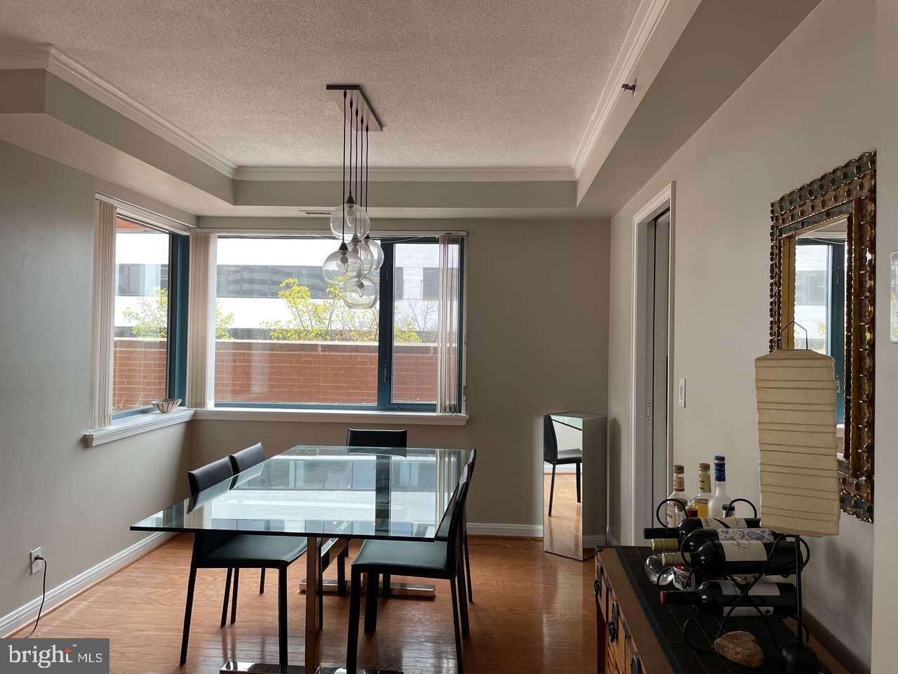 HAMPDEN SQUARE - Residential