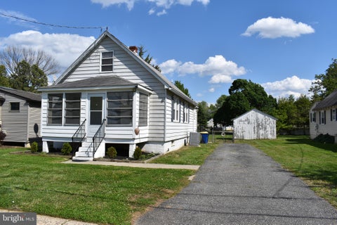 Homes For Sale - 517 Clinton Street<br/> DELAWARE CITY, DE 19706