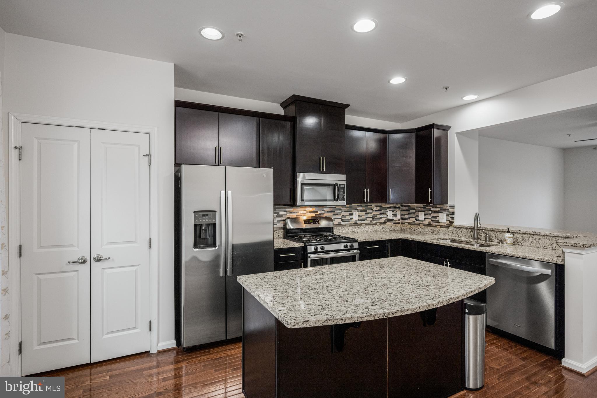 HOWARD SQUARE - Residential Lease