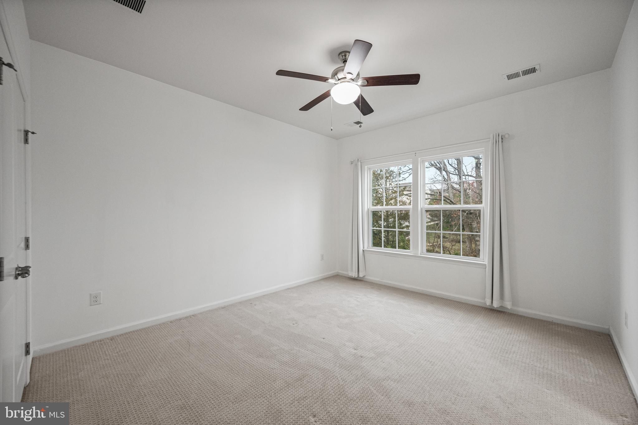 HOWARD SQUARE - Residential Lease