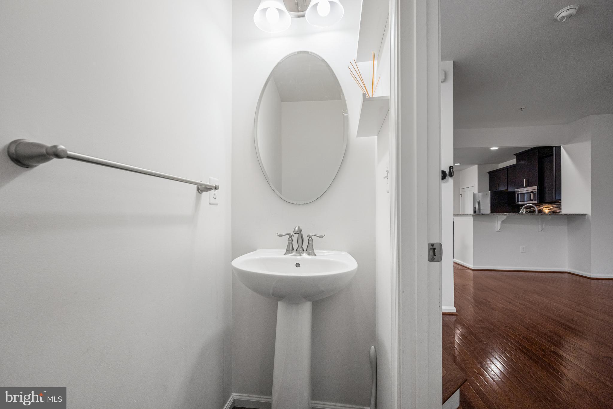 HOWARD SQUARE - Residential Lease