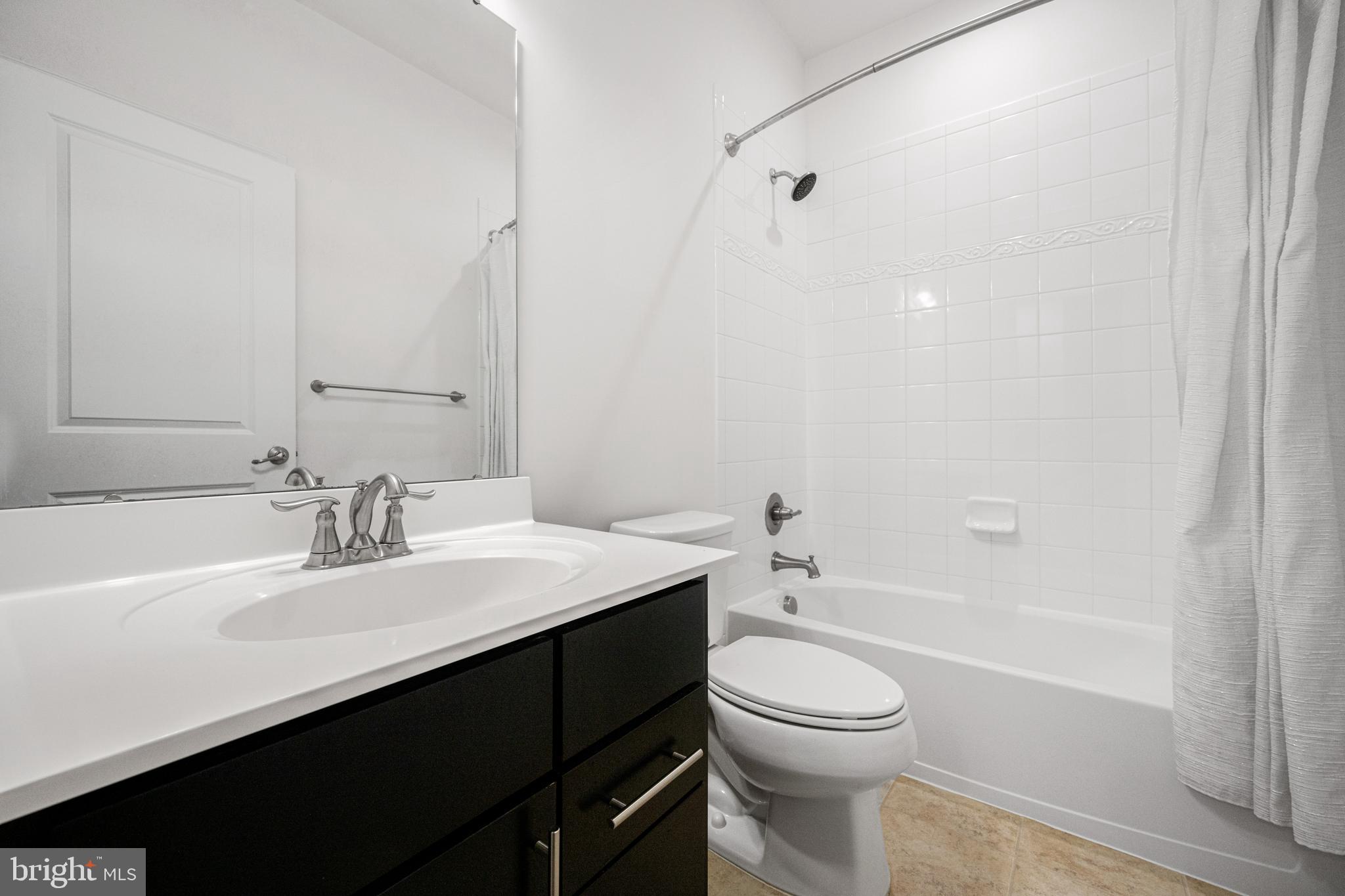 HOWARD SQUARE - Residential Lease