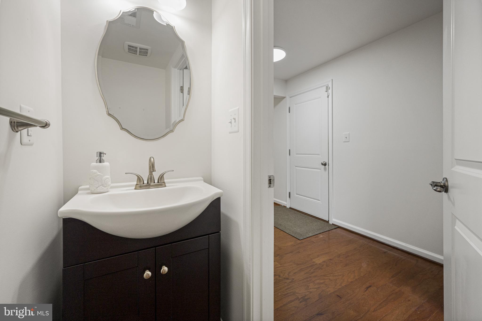 HOWARD SQUARE - Residential Lease