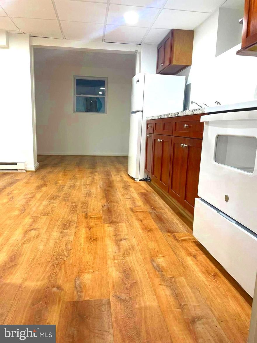 This well-maintained Basement Studio is ideal for your personal use, offering convenient parking and excellent access to public transportation. Situated in a fantastic neighborhood, it’s within close proximity to Cafes, Restaurants, and Shops, and just minutes away from BWI Airport and UMBC University.